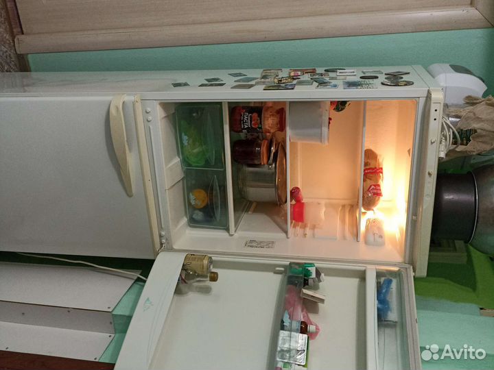 Холодильник бу стинол