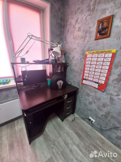 Компьютерный стол