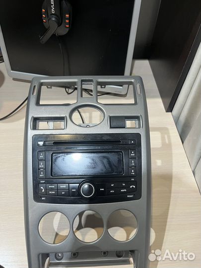 Штатная магнитола на Priory 1