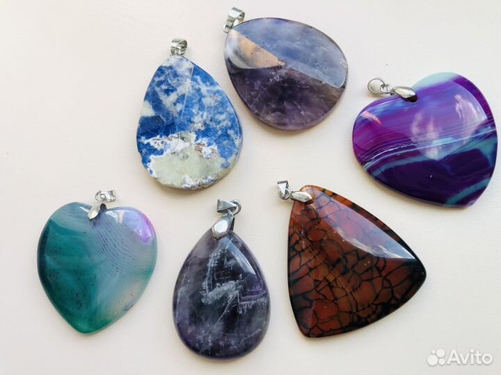 Кулоны с натуральными камнями