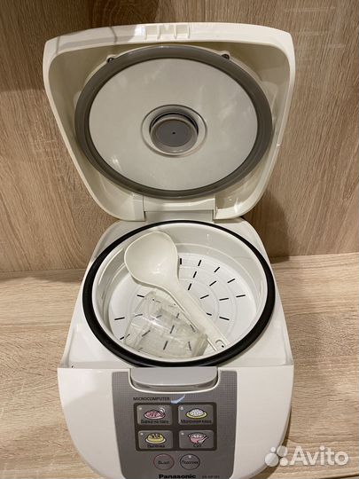 Мультиварка/Пароварка Panasonic SR-DF101