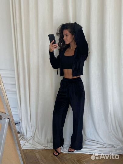 Велюровый костюм для спорта