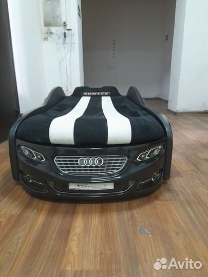 Кровать машина