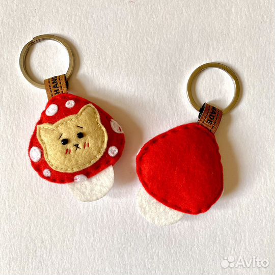 Значки пины брелоки из фетра