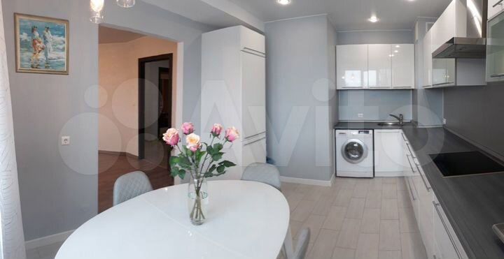 3-к. квартира, 87 м², 14/23 эт.
