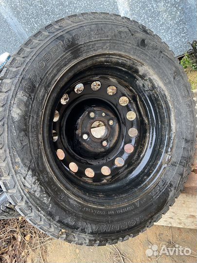 Зимнее шины 185/65 r 14 на дисках