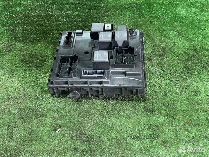 Блок предохранителей Escape Tribute Maverick