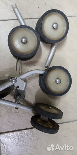 Колёса надувные для детской коляски разные