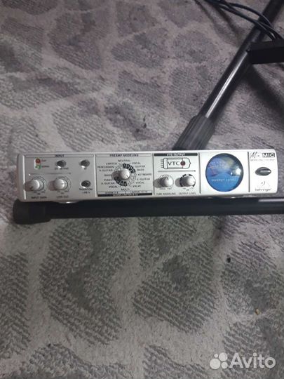 Преамп для микрофона behringer mini mic 800