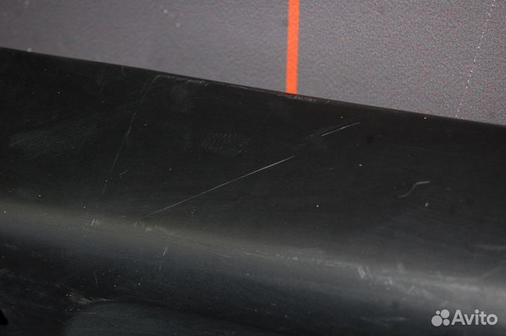 Накладка порога правая - Mitsubishi Outlander