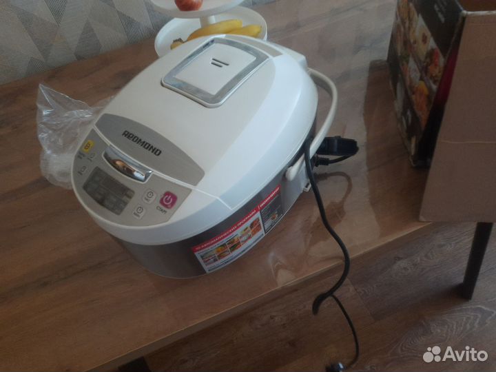 Мультиварка redmond