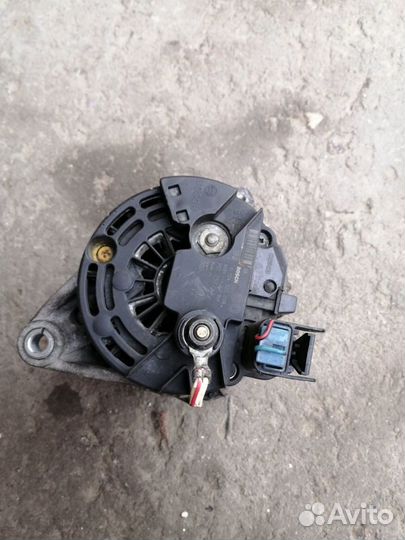 Генератор Тойота Авенсис 2 Королла 1.8