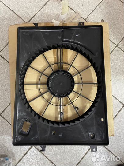 Диффузор вентилятора охлаждения Tucson (04-09)
