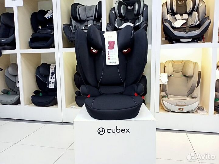 Автокресло 15-36кг изофикс Cybex B-Fix Black