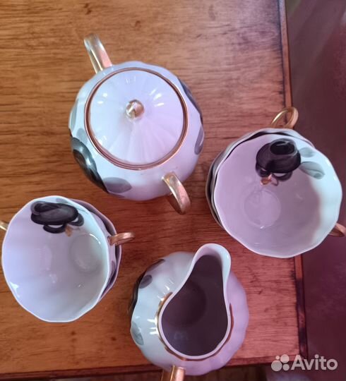 Чайный сервиз Черные розы. Дулево