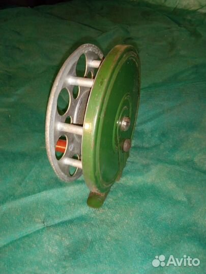 Катушка для спиннинга инерционная СССР