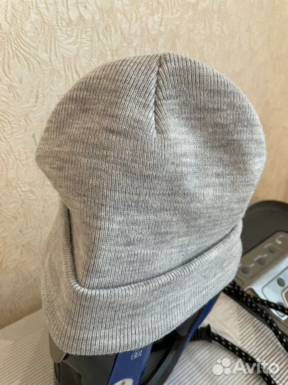 2 Шапки муж. демисезонен р. 56
