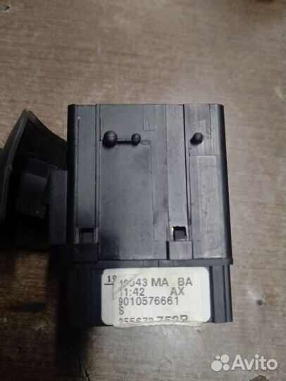 Переключатель стекло-лей Sandero 2011 г