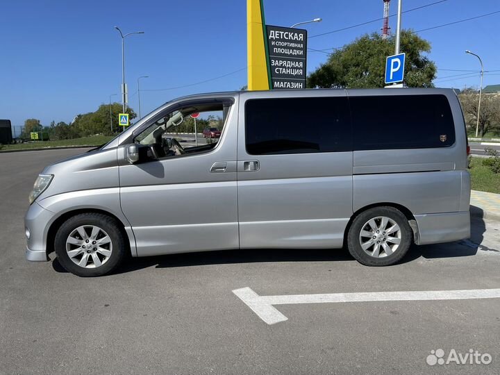 Nissan Elgrand 2.5 AT, 2006, 193 348 км