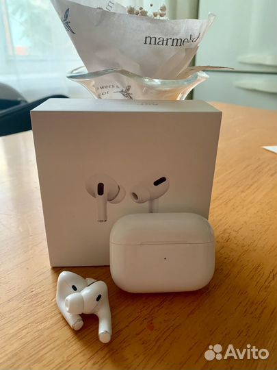 Apple AirPods Pro Magsafe Case (оригинал)