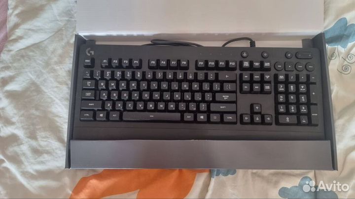 Клавиатура logitech G213