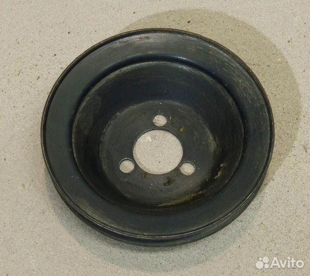 Шкив помпы VW Golf 2