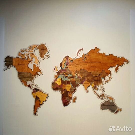 Карта мира из дерева