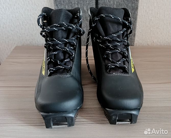 Лыжи беговые с ботинками