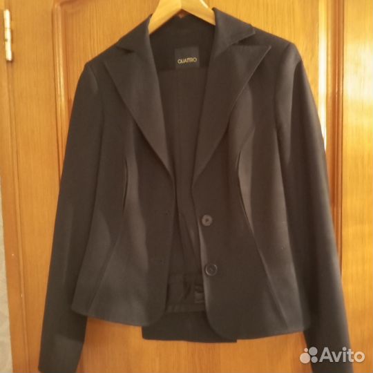 Брючный женский костюм 42-44р