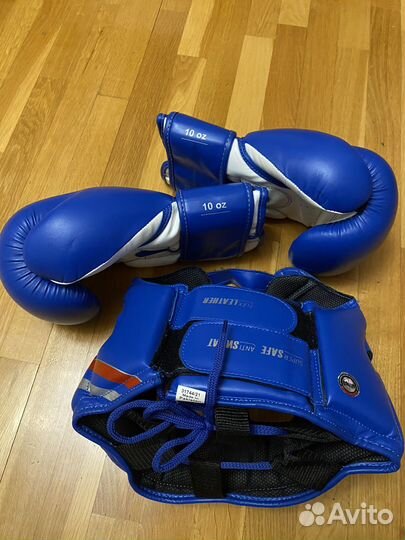 Боксерский шлем + перчатки clinch