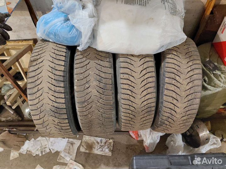 Kumho WinterCraft Ice WI31 205/60 R16 92T