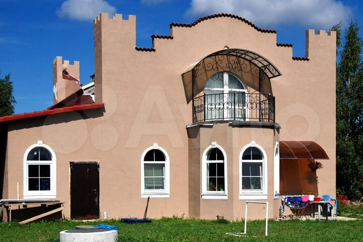 Дом 212 м² на участке 12 сот.