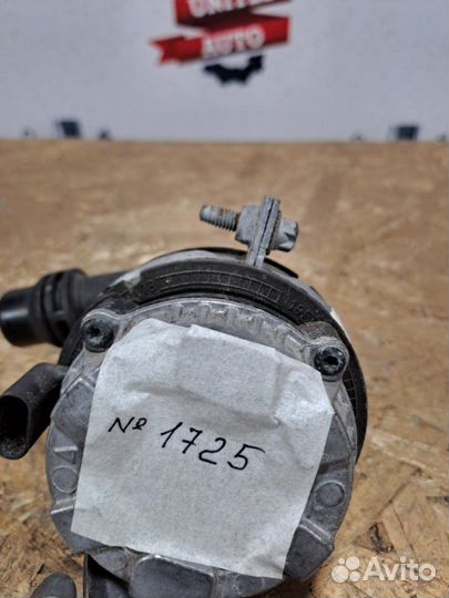 Помпа Mercedes C43 W205 276.823 2017