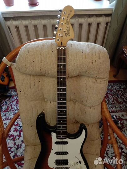 Гитара Фендер стратокастер