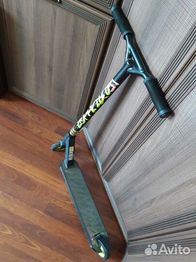 Самокат трюковой,детский