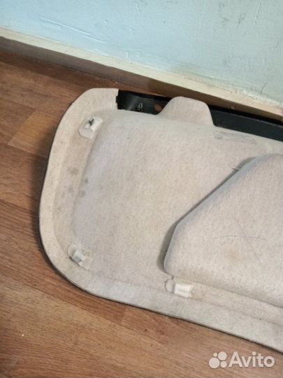 Обшивка крышки багажника Volkswagen Passat B5+