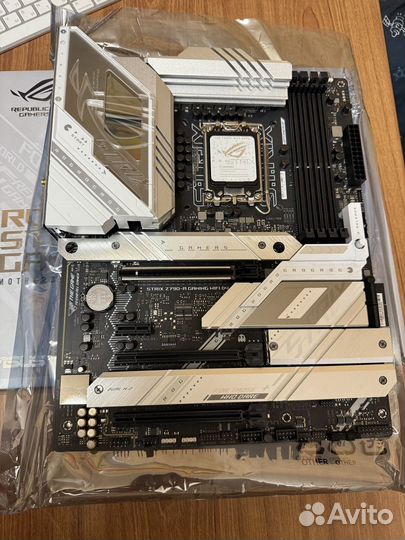 Asus ROG Strix Z790-A Gaming WiFi D4