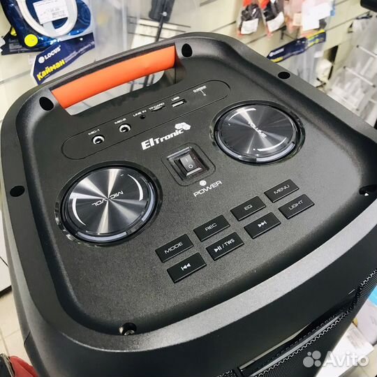 Колонка с хорошим басом, микрофоном 300W