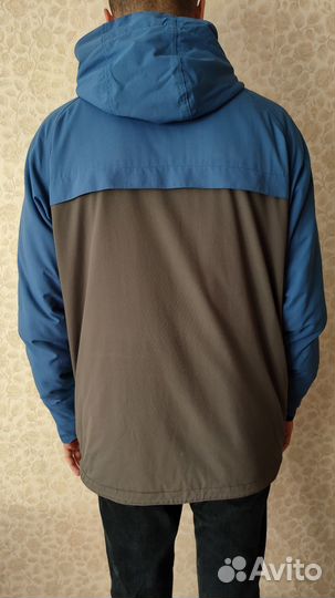 Сноубордическая куртка