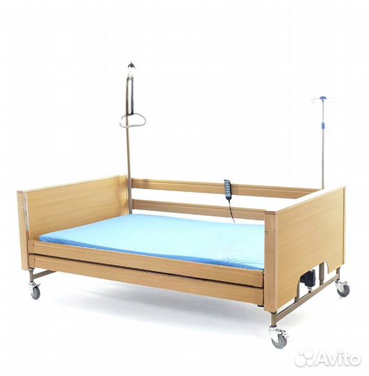 Медицинская кровать для ухода за больными