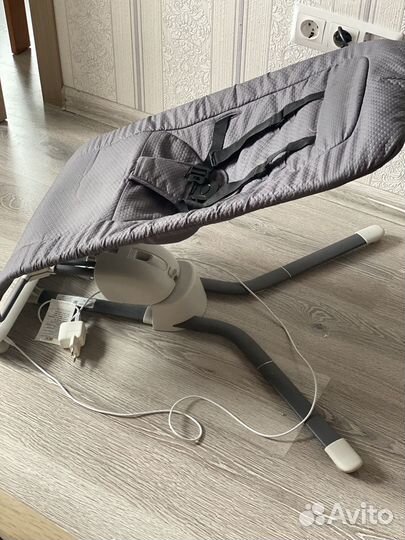 Детский шезлонг-качеля Chicco rhytm and sound