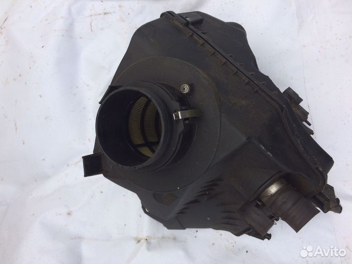 Корпус воздушного фильтра Ауди А6 С6 3.2