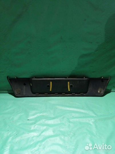 Накладка крышки багажника Bmw 7 E38