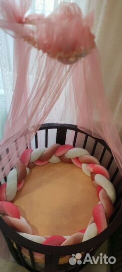 Бортик в круглую кроватку косичка + балдахин