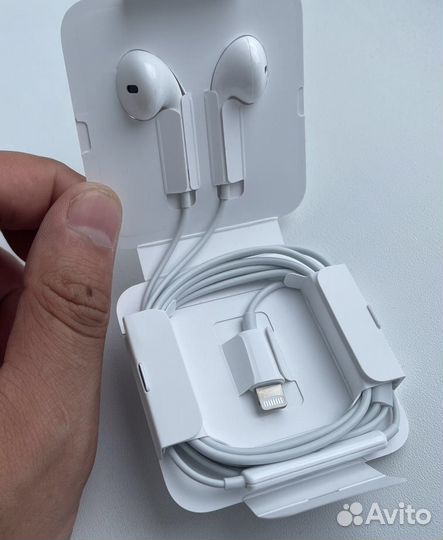 Наушники Apple EarPods Lightning