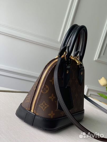 Сумка Louis Vuitton Alma