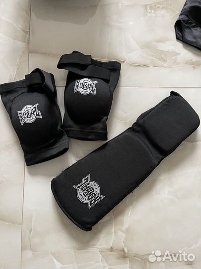 Боксерские перчатки