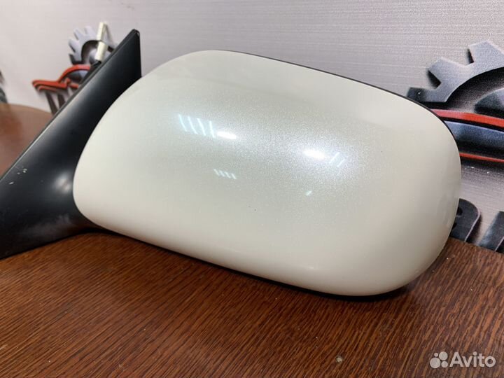 Зеркало боковое левое camry 40