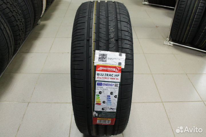 Armstrong Blu-trac HP 215/55 R17 98W