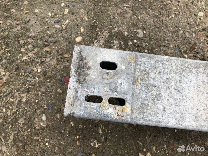 Усилитель бампера переднего Nissan Murano z50